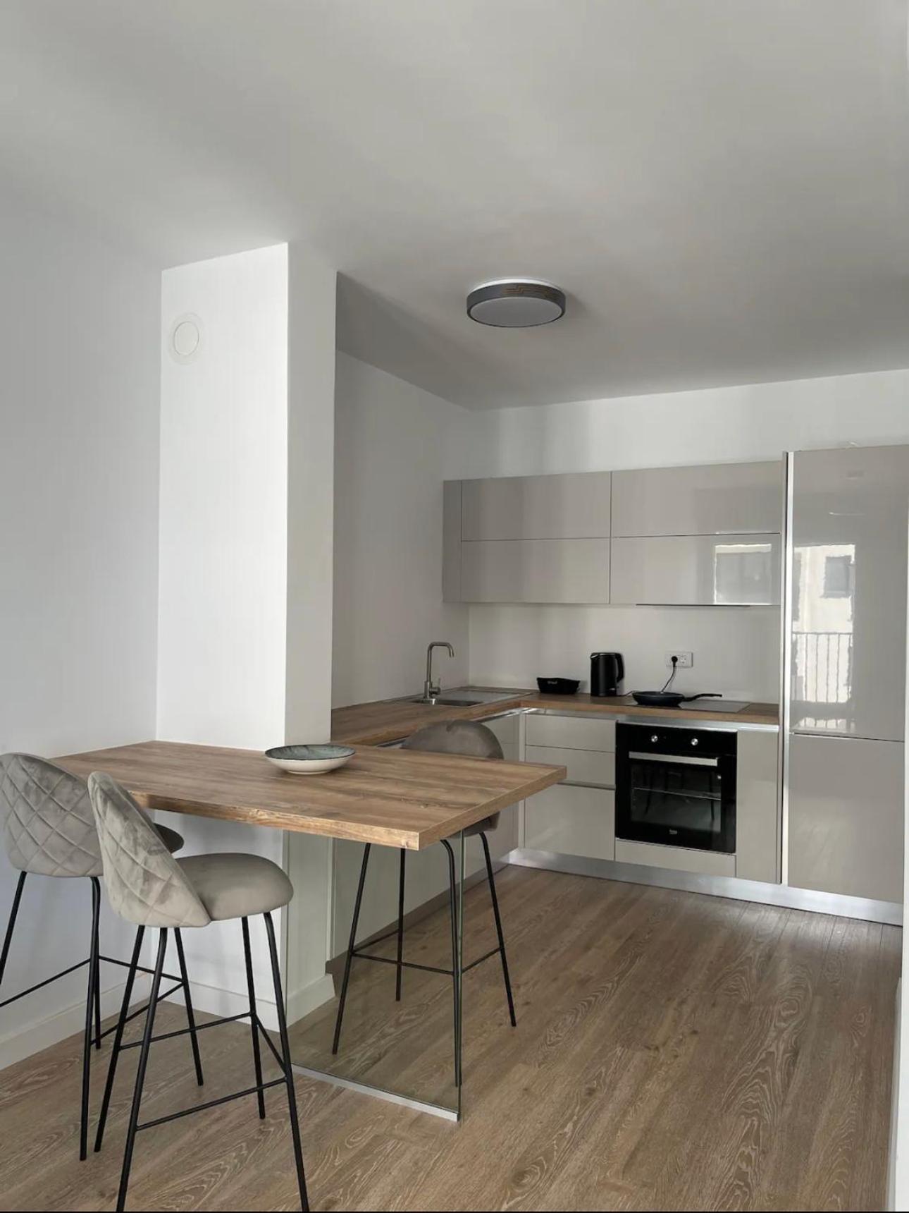 Airstay Pristina Habitación foto