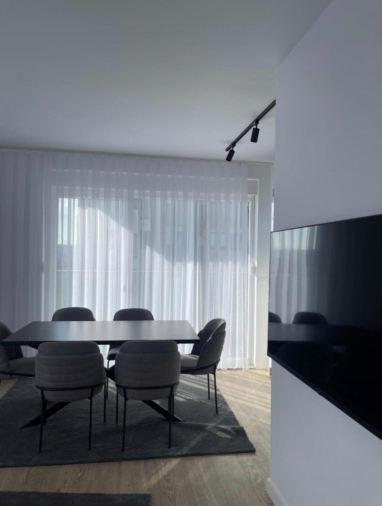 Airstay Pristina Habitación foto